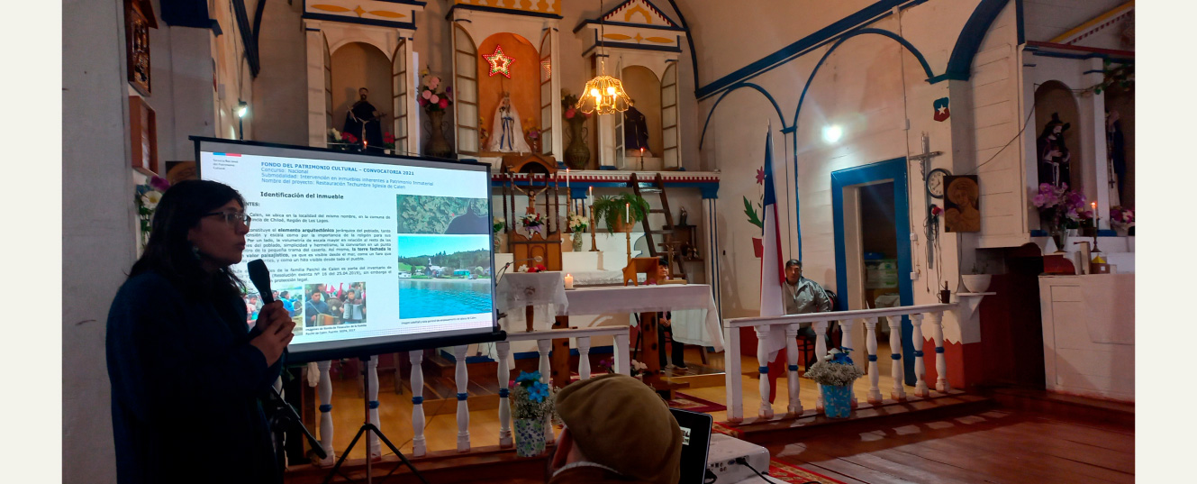 interior iglesia de calen
