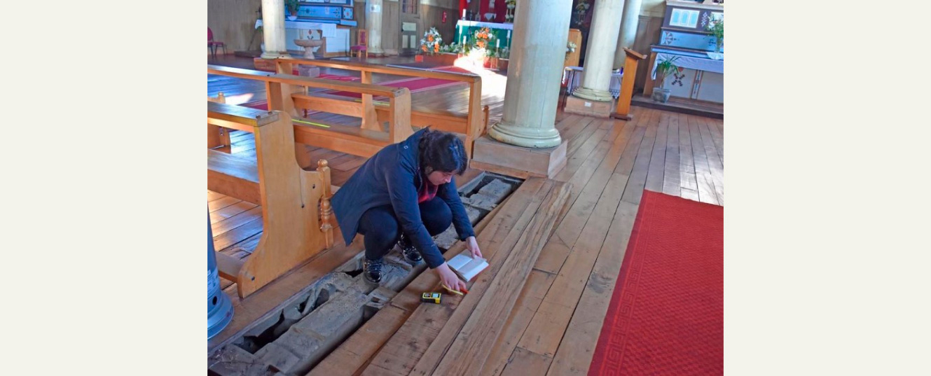 restauración piso iglesia